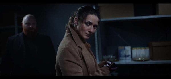 她看见红色手游